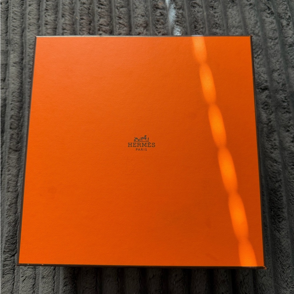 Hermès Orange Gift Box & Herringbone Dust Bag With Tissue